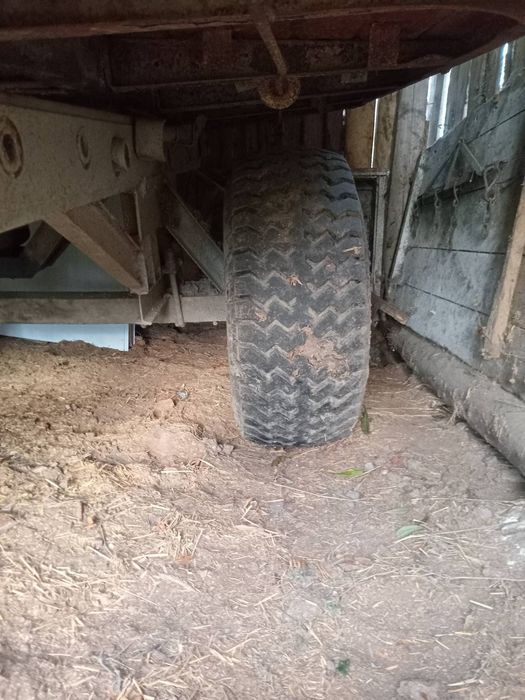 Продам Прицеп до трактора задній вигруз