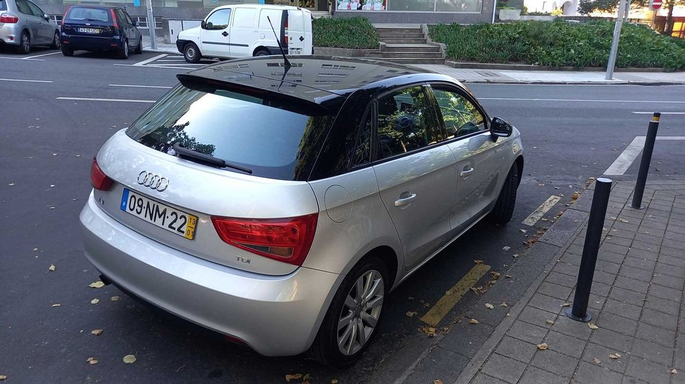 Audi A1 1.6TDI Sportback 90cv Nacional , c/ livro revisoes