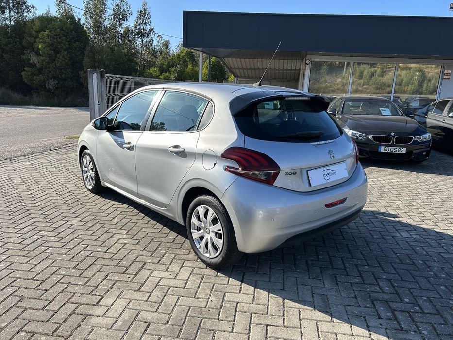 Peugeot 208 1.6 HDI — photo 5