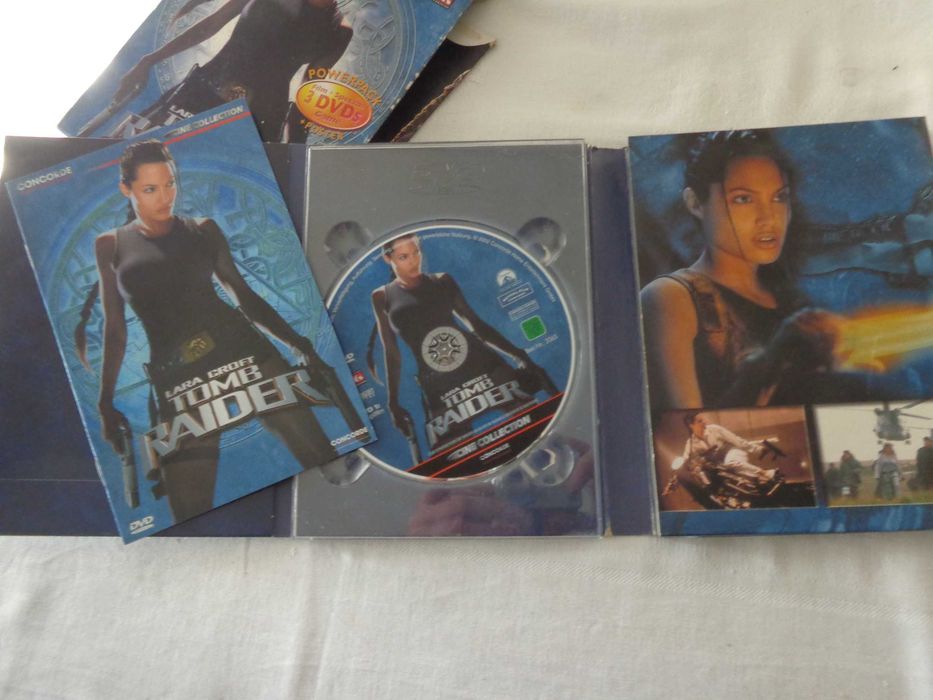 Lara Croft Tomb Raider - angielski, niemiecki. Film dvd + dodatki (trzy płyty).