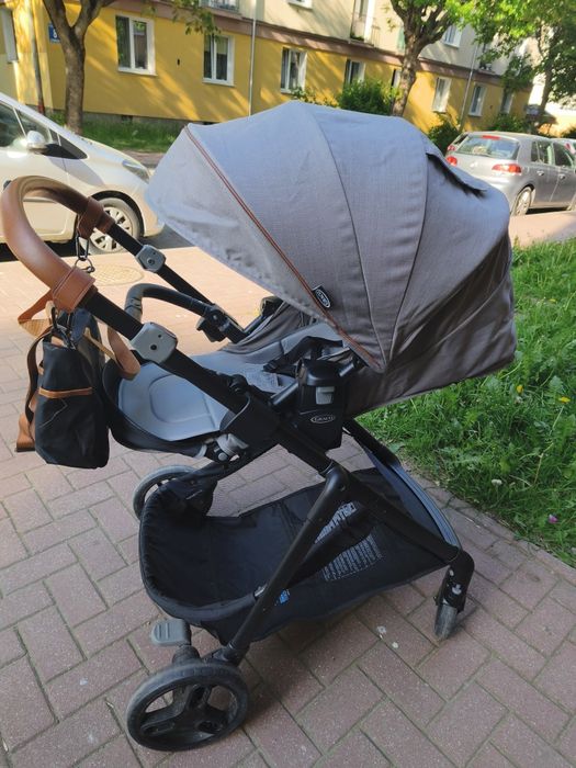 Wózek spacerowy Graco Near2Me Szary