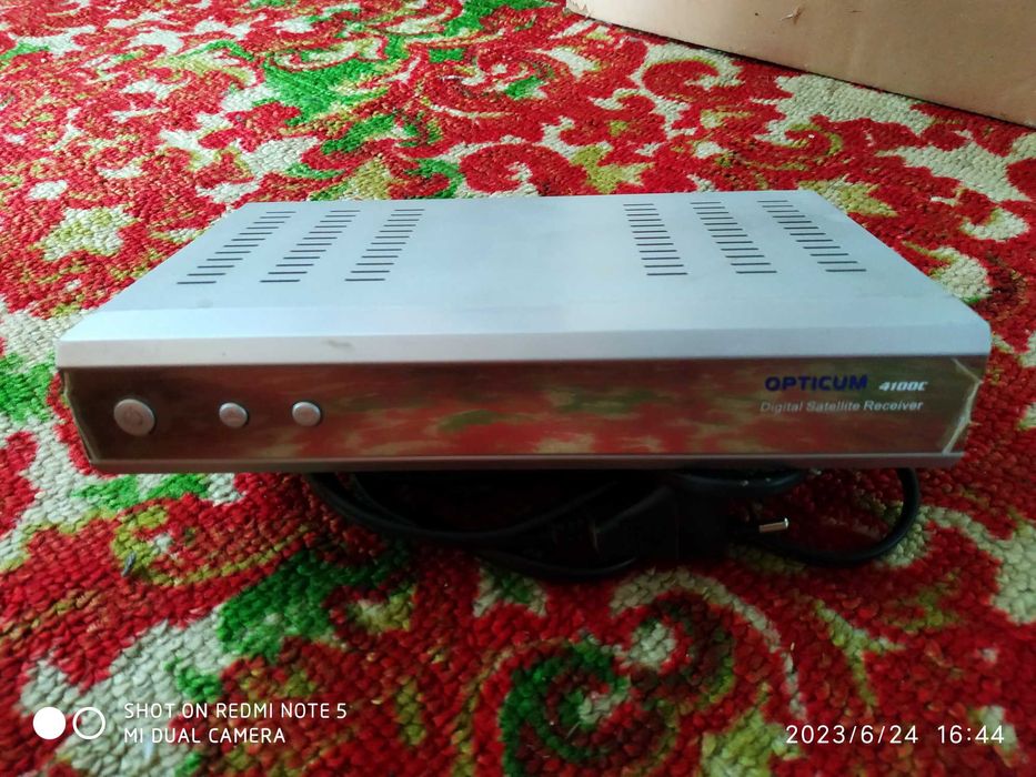 Супутникови Ресівер Opticum 4100C