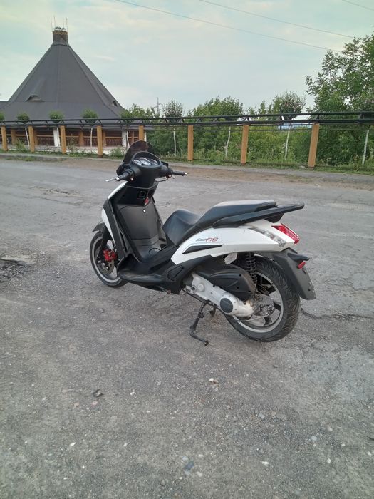 Скутер 250 кубів Peugeot Geopolis 250