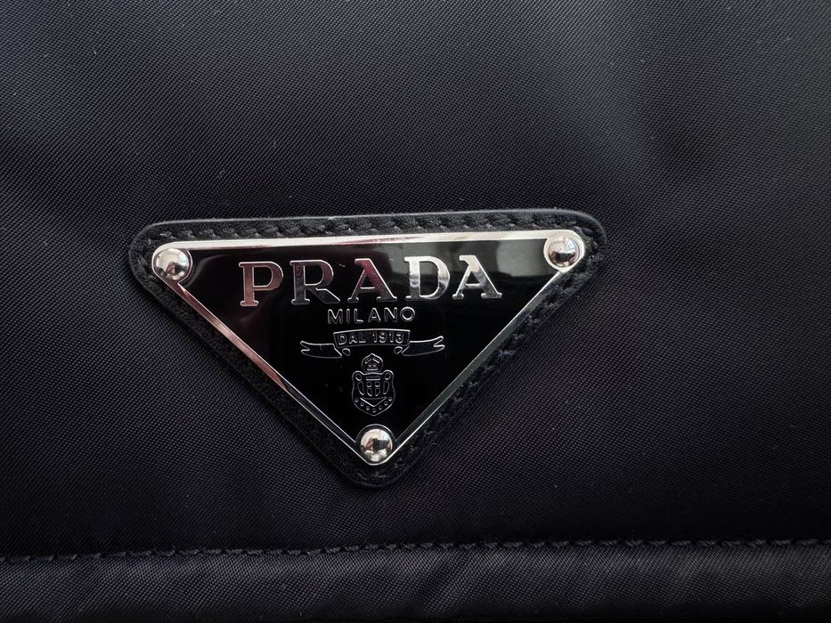 Prada Traveller medium padded Re-Nylon bag