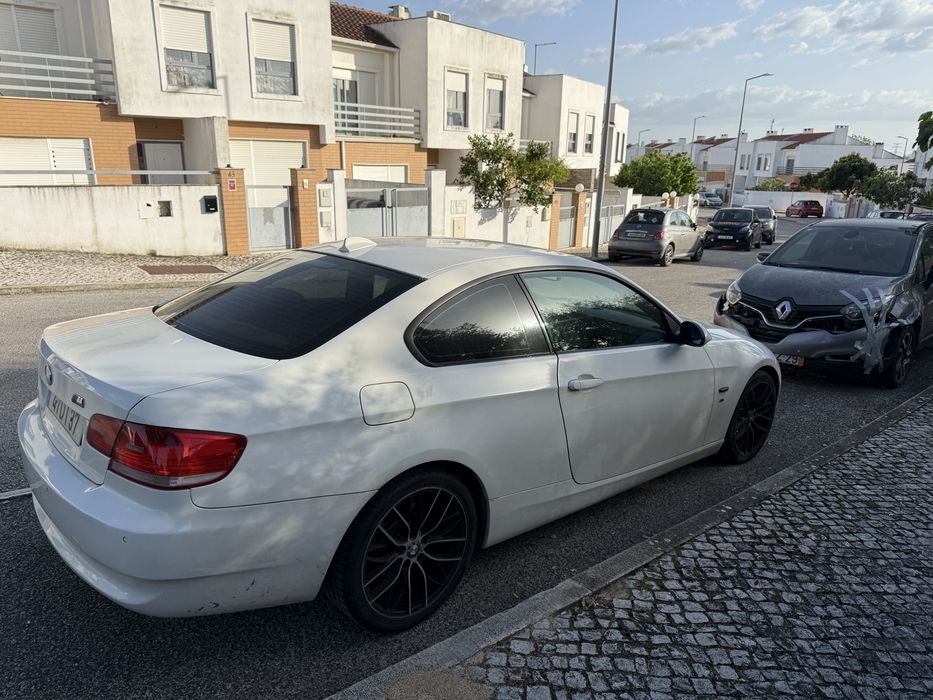 BMW 320 — fotografia 2