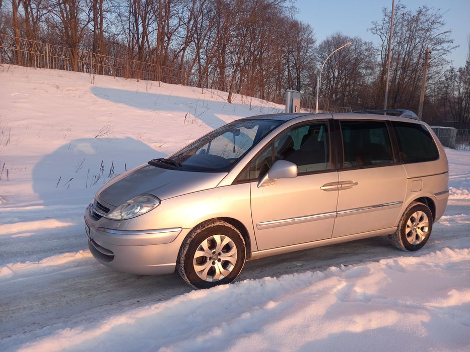 Продам Citroen C8