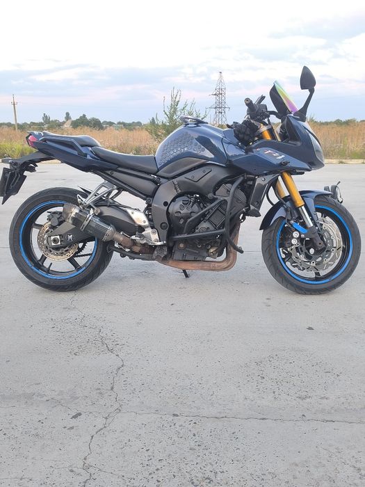 Продам Yamaha  Fazer fz1   литр