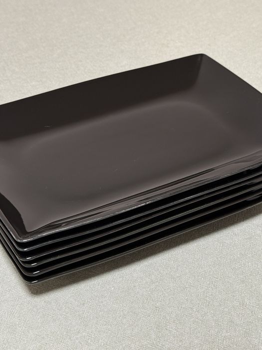 Pratos Retangulares Carré Black - VISTA ALEGRE