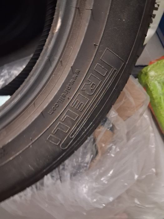 Pneus 235 60 R18