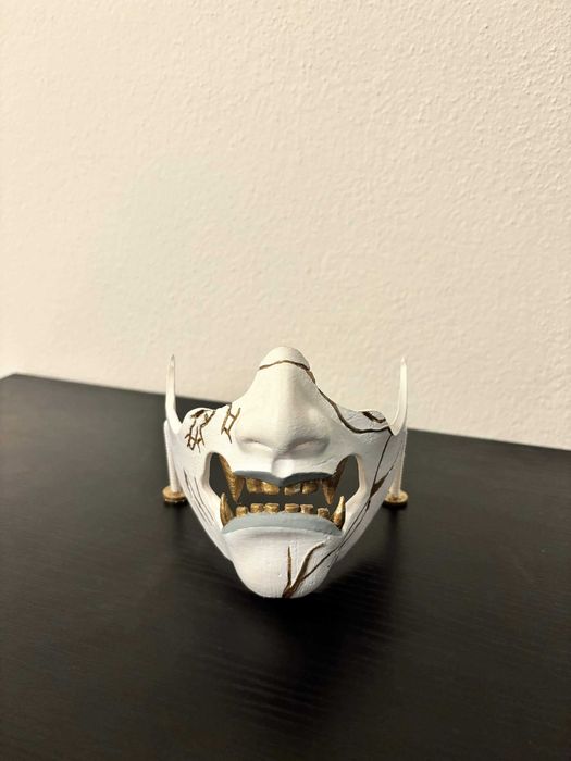Suporte para Comando PS5 Ghost of Yōtei – Máscara Fantasma de Atsu | Pintado à Mão
