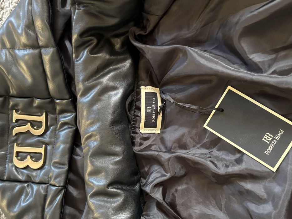 Roberta Biagi nowa, piękna, czarna kurtka z kapturem pikowana puchowa