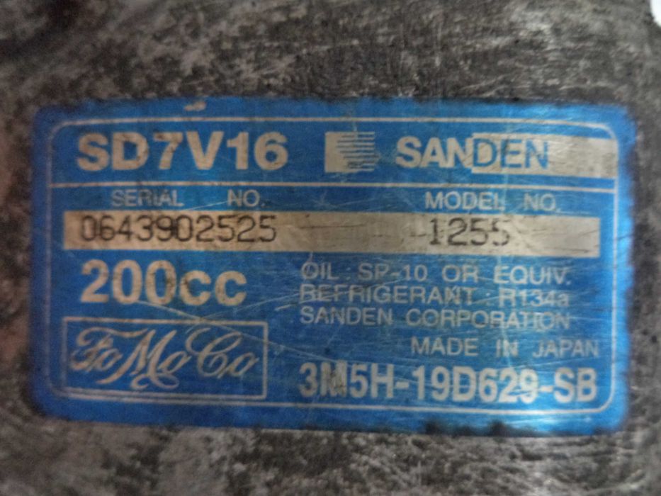 Компрессор кондиционера Ford Focus C-Max Mazda 3 Volvo S40 V50 (1,6 D)