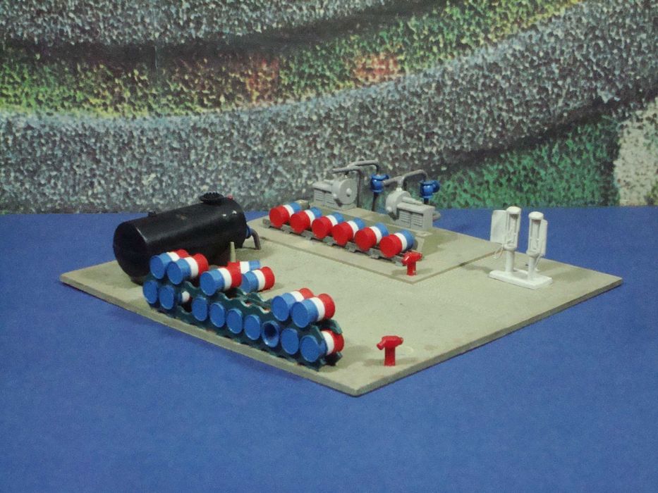 Kibri H0 - Centro de Enchimento de Barris de Óleo / Usado