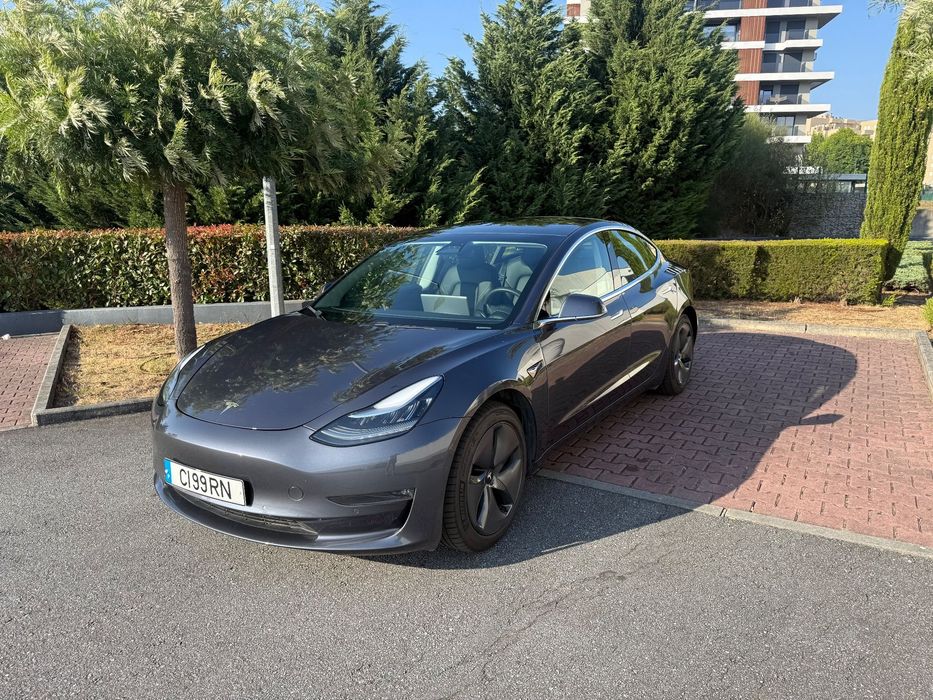 Tesla Model 3 Long-Range Dual Motor AWD
