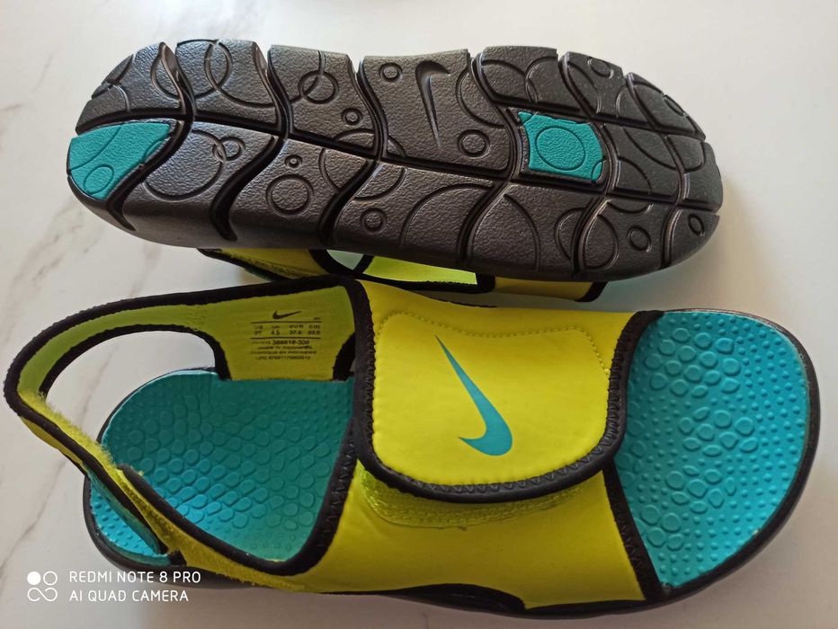 Sandały Nike 37.5