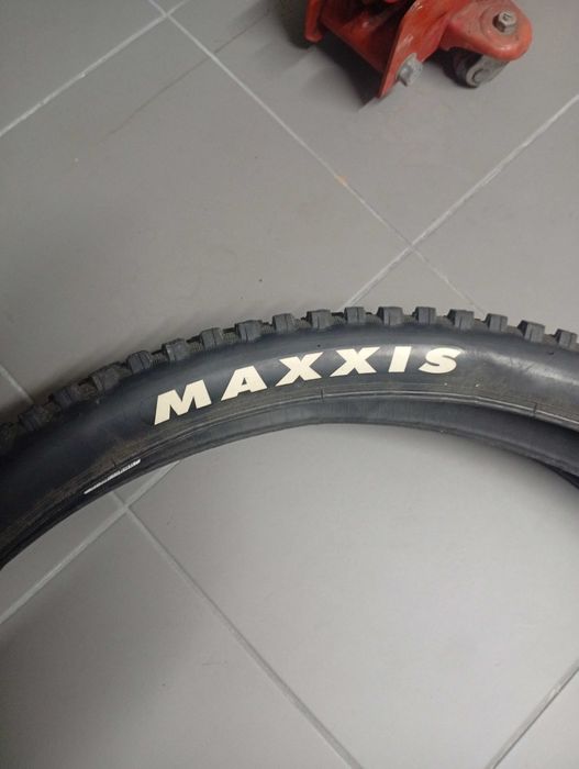 Par Pneus bicicleta 29*2.30 novos