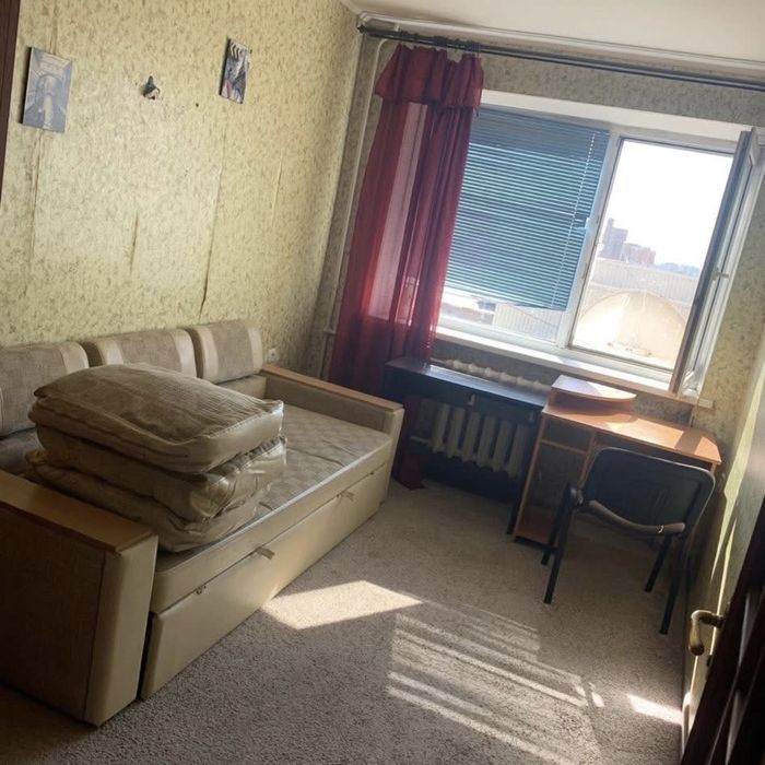 Велика 4-х кімнатна квартира біля трц Конкорд