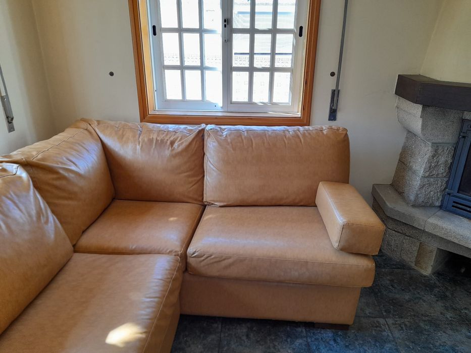 Sofá de sala com modo colchão