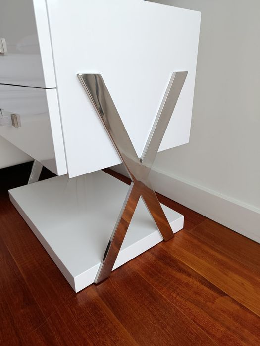 Mobília de quarto completa (colchão incluído)