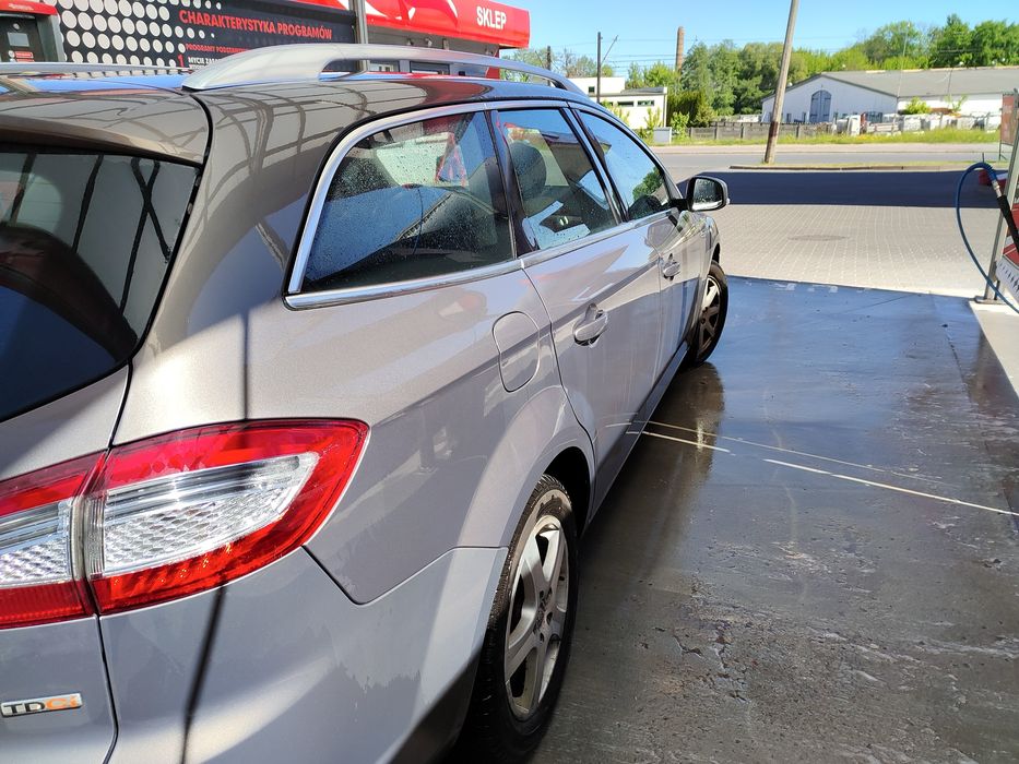 Ford mondeo mk4 automat uszkodzony przód. Odpala, skrzynia dziala