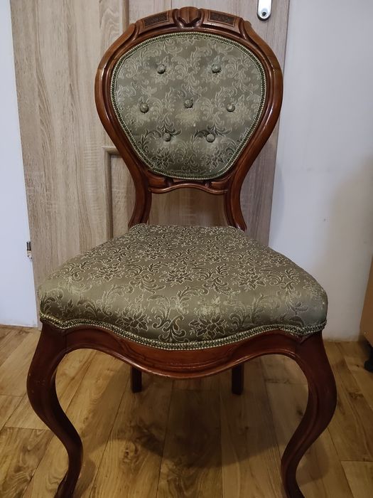 Sprzedam dwa krzesła