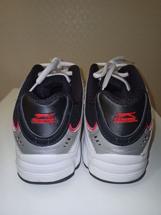 Спортивні кросівки Slazenger 38 (унісекс, тенісні)