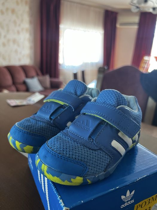Літні кросівки adidas 24 розмір 13.5 см