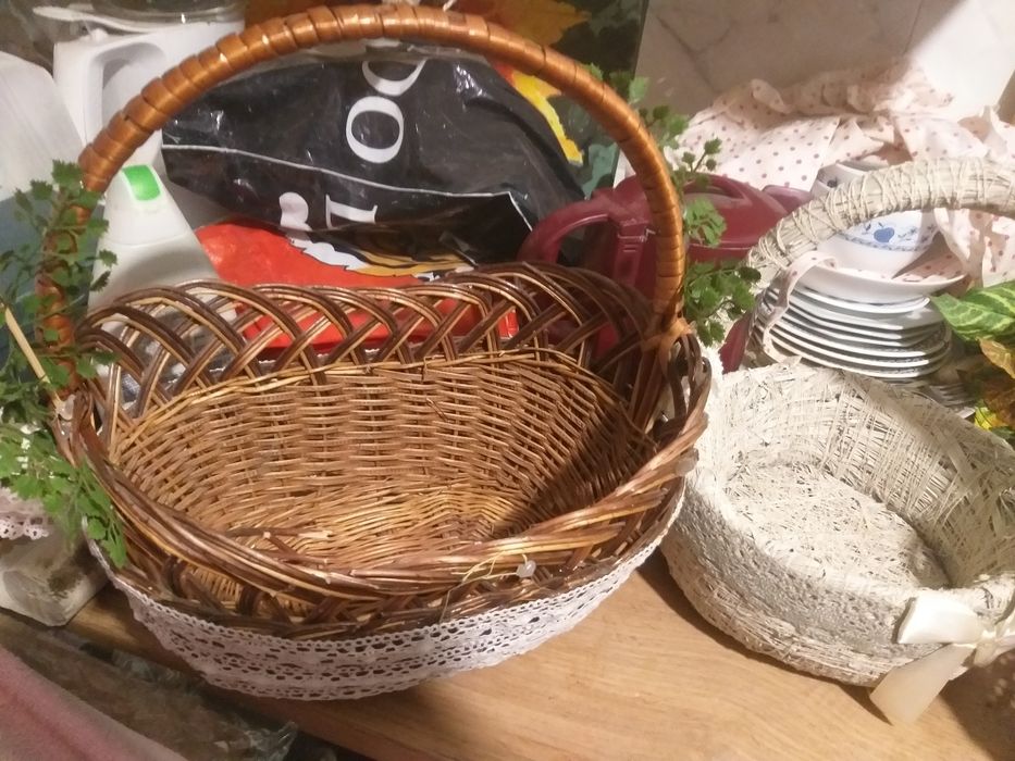 Корзины разные  плетёные
