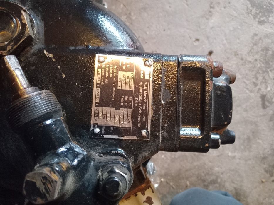 Продам компресор 3 ціліндри 380 w