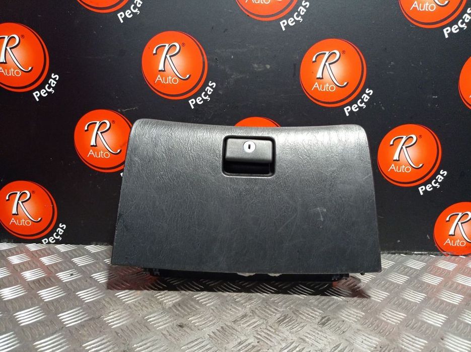 Porta Luvas Toyota Corolla Verso (_E12_)