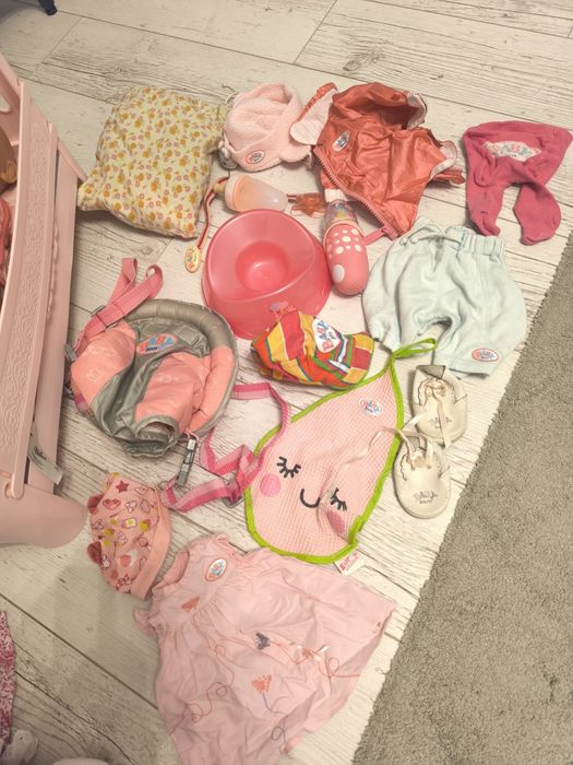 Zestaw Baby Born Anabelle Chou Chou łóżeczko nocnik ubranka butelka