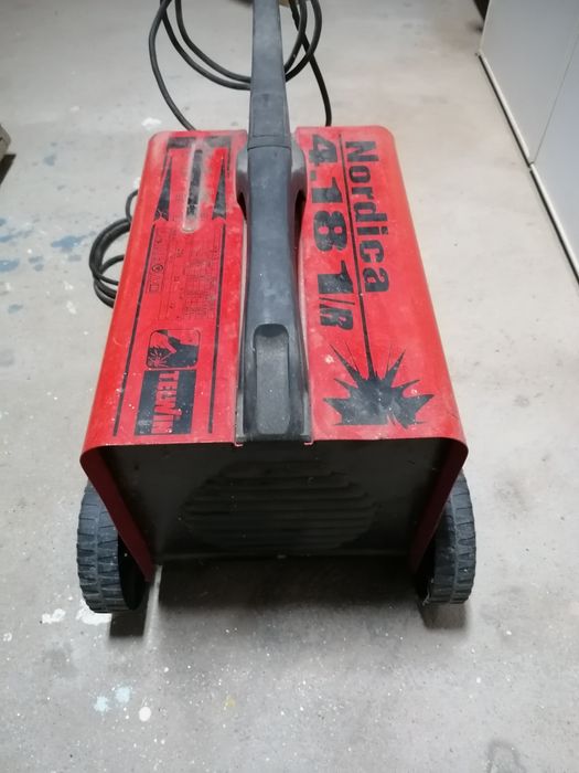 Máquina de soldar Nórdica 4-181/R