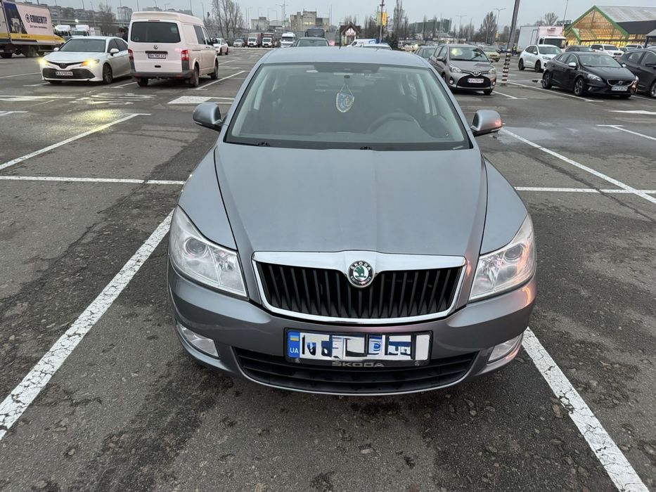Продам skoda octavia А5 1.8 бензин  2011 року