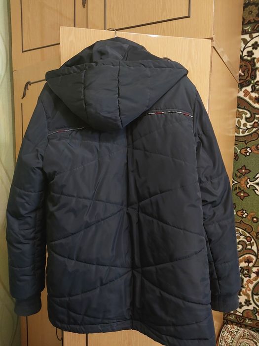 Куртка зимова на підлітка 46 розмір