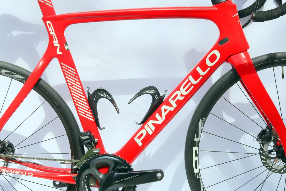 Włoska szosa PINARELLO GAN Disc ultegra Di2 roz. 56