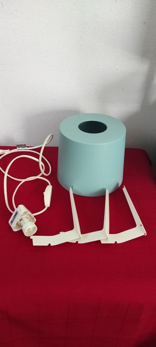 Candeeiro azul de quarto infantil