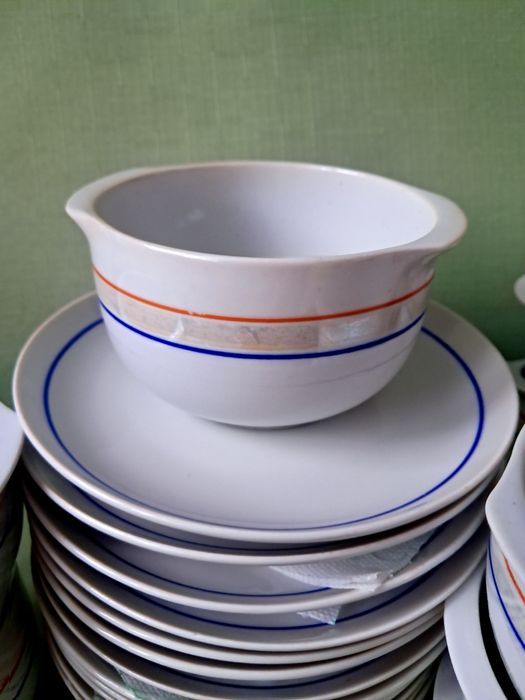 6 bulionówek porcelanowych z podstawkami 300ml