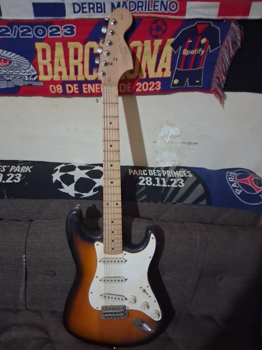 Guitarra electrica Fender Squier Strat
