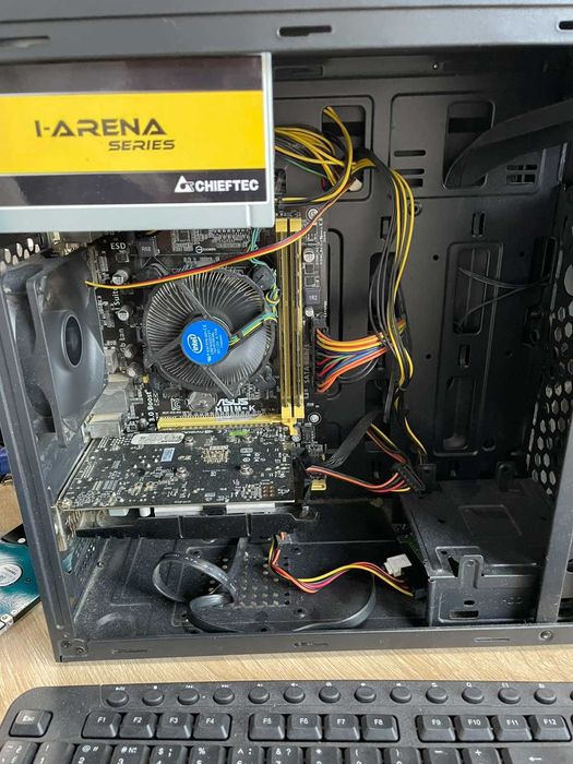 Продам системний блок в комплекті з монітором