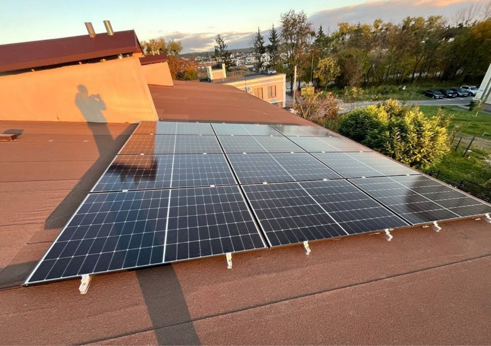 Встановлення сонячних панелей, сонячні батареї. Гібридна СЕС монтаж