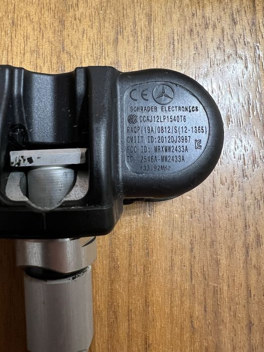 Датчики тиску в шинах Mercedes-Benz  А0009057200з