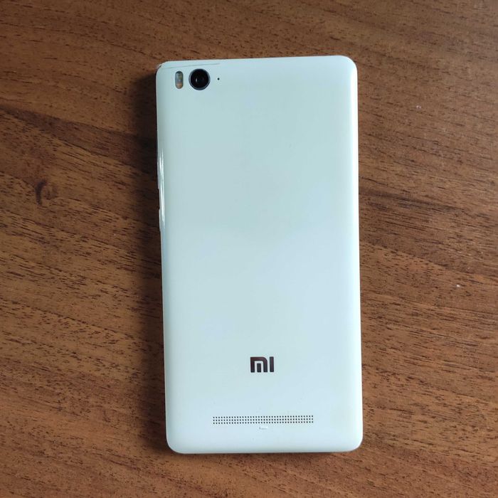 Б/у Xiaomi mi4c 3/32 з новим дисплеєм і  захисним склом, та АКБ