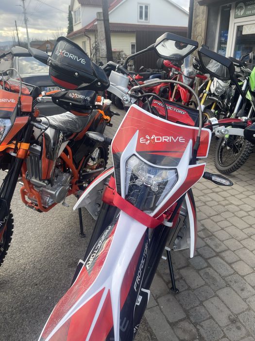Мотоцикл EXDRIVE ProFactofy 300