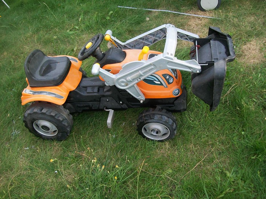traktor ciągnik dla dzieci na pedały Snoby