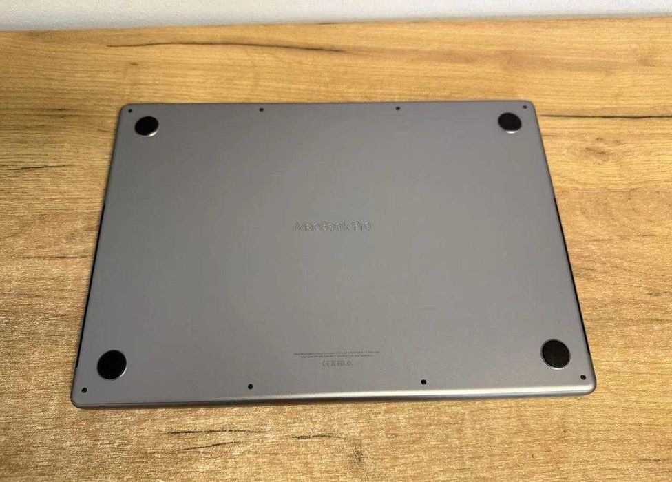 MacBook Pro 16 2021 M1 Max 64gb/2Tb 32C