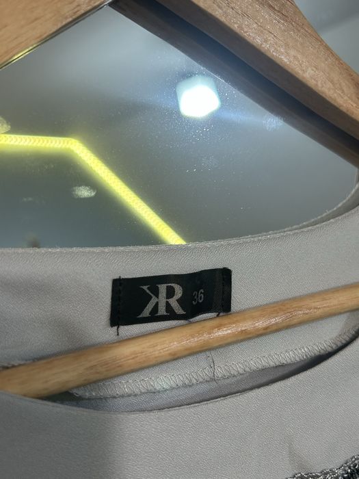 jasna elegancka bluzka