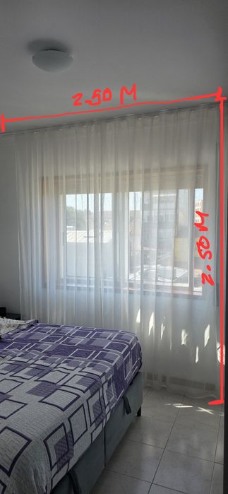 Conjunto Completo de Cortinados Brancos com Calhas e Molas