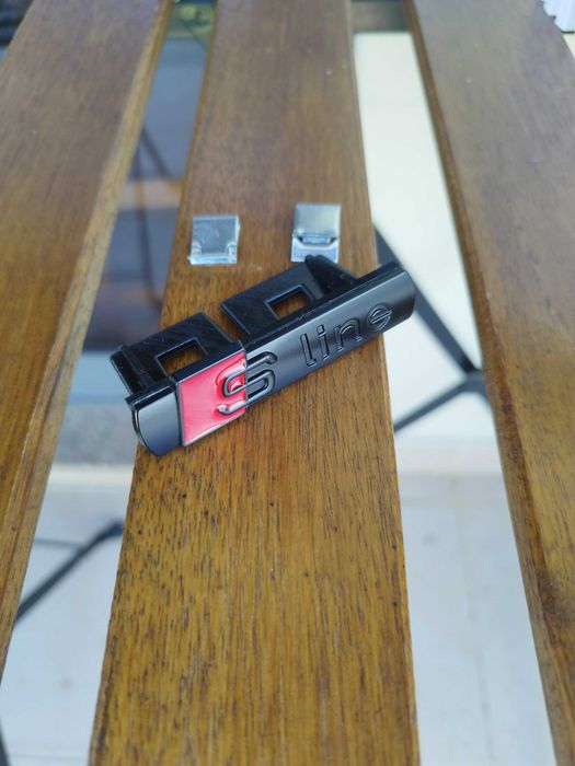 Conjunto de 4 unidades Símbolo / emblema S-line em metal