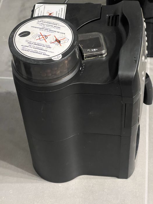 Продам кавоварку “BEEM”