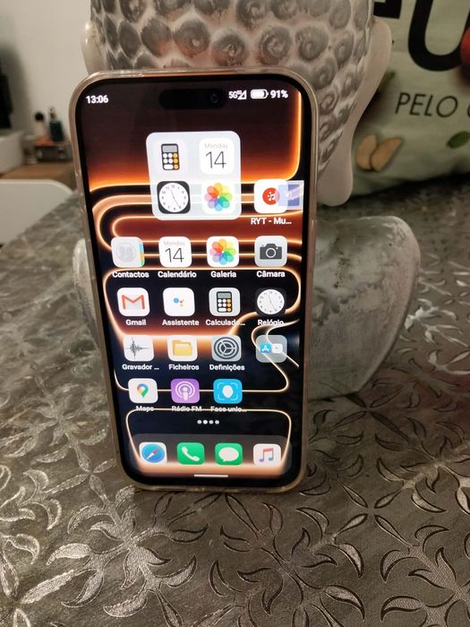 Telemóvel android (inspiração iPhone 17)